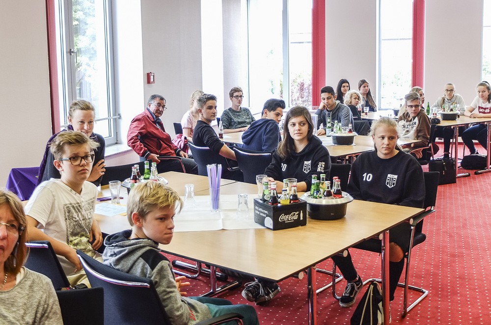 Otto Hahn Gymnasium Raumt Kraftig Ab Inherne