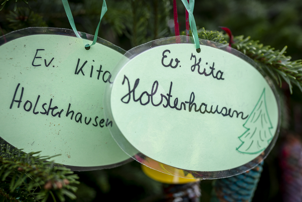 weihnachtsbaum_schmuecken_Kitakinder__copyright_Thomas_Schmidt_Stadt_Herne_036